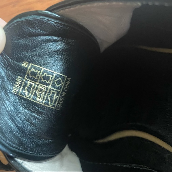 Prada Patent Leather Oxfords Camel and Black Color - Picture 9 of 9